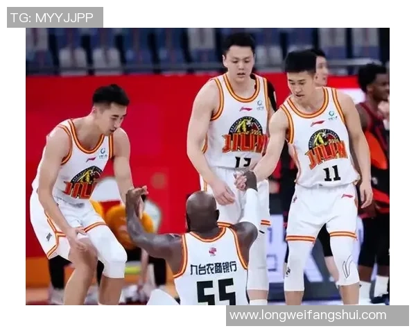 西安篮球队在世界锦标赛中以90分稳居积分榜首位